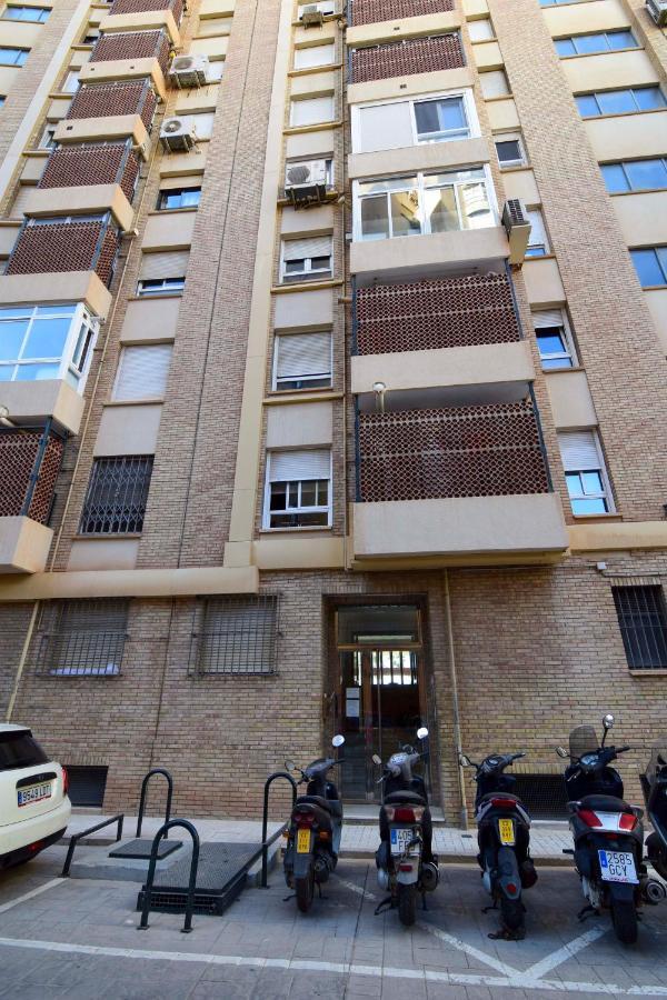 P&P Apartamentos Paseo Maritimo Pablo Ruiz Picasso Малага Екстер'єр фото