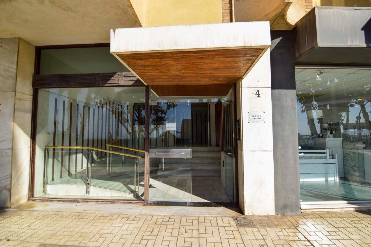 P&P Apartamentos Paseo Maritimo Pablo Ruiz Picasso Малага Екстер'єр фото