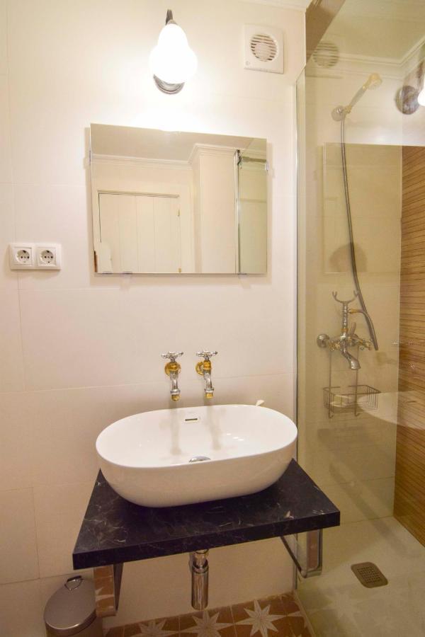 P&P Apartamentos Paseo Maritimo Pablo Ruiz Picasso Малага Екстер'єр фото